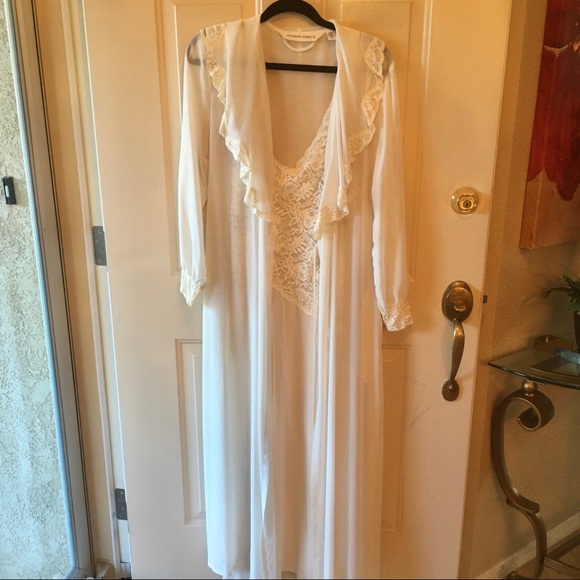 Victoria's Secret Other - Like new Victoria Secret night gown set sz P/S
